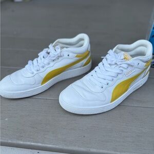 Ralph Sampson Puma White and Yellow Athletic Shoes